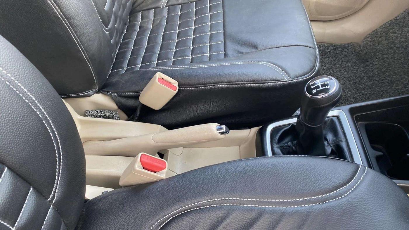 2020 Maruti Dzire VXI, Petrol, Manual, 18,081 km, Gear Lever