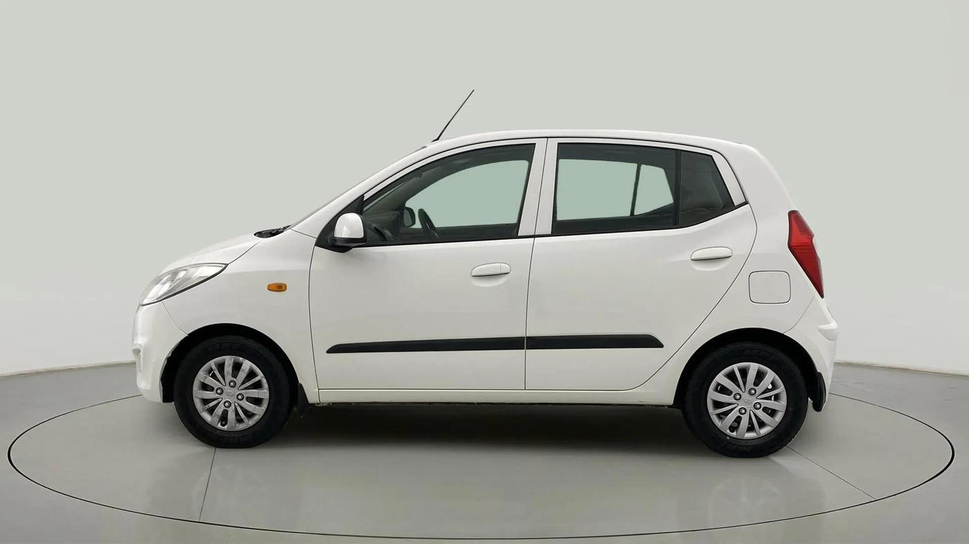 2015 Hyundai i10 SPORTZ 1.1, Petrol, Manual, 54,446 km, Left Side