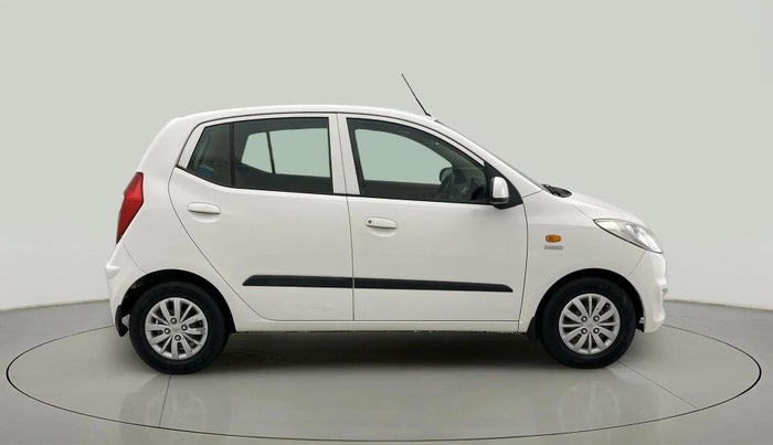 2015 Hyundai i10 SPORTZ 1.1, Petrol, Manual, 54,446 km, Right Side View