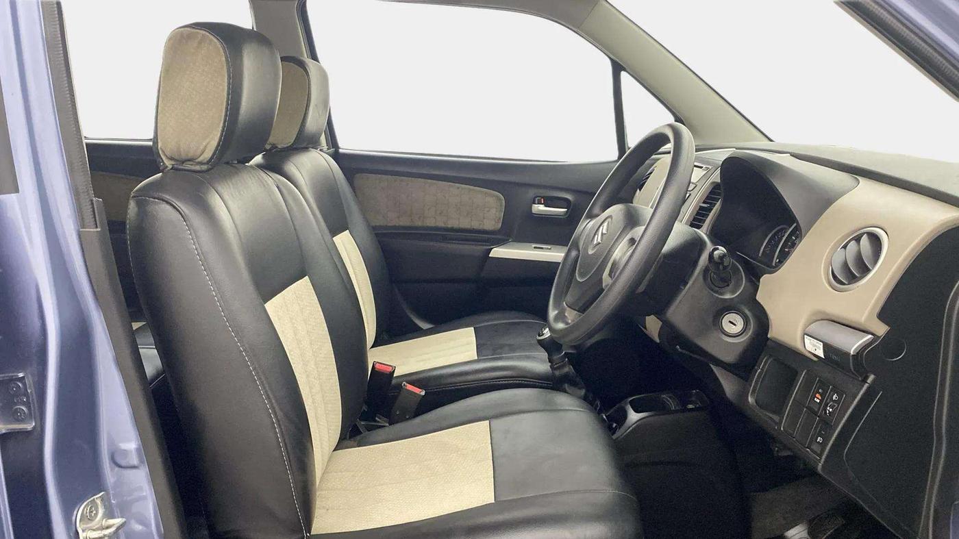 2013 Maruti Wagon R 1.0 VXI, Petrol, Manual, 69,704 km, Right Side Front Door Cabin
