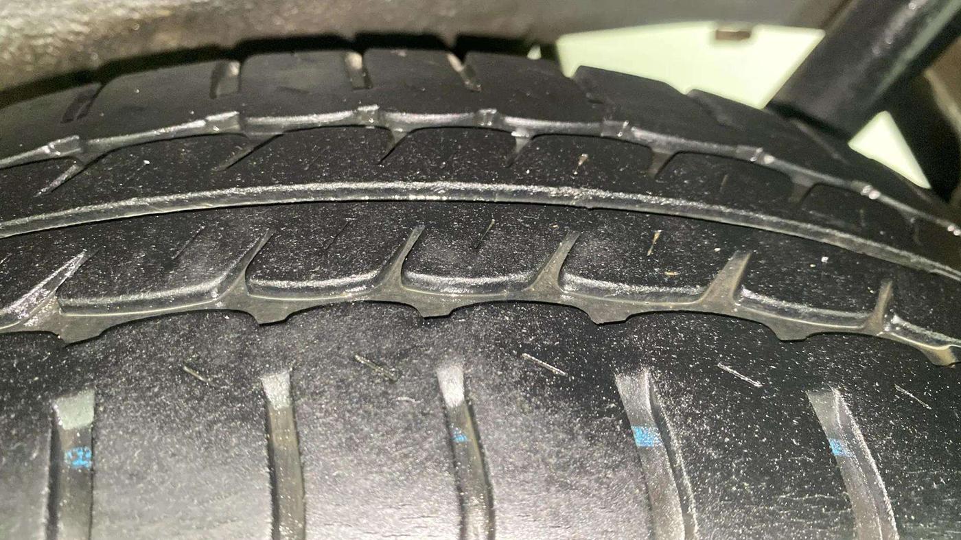 2013 Maruti Wagon R 1.0 VXI, Petrol, Manual, 69,704 km, Left Rear Tyre Tread
