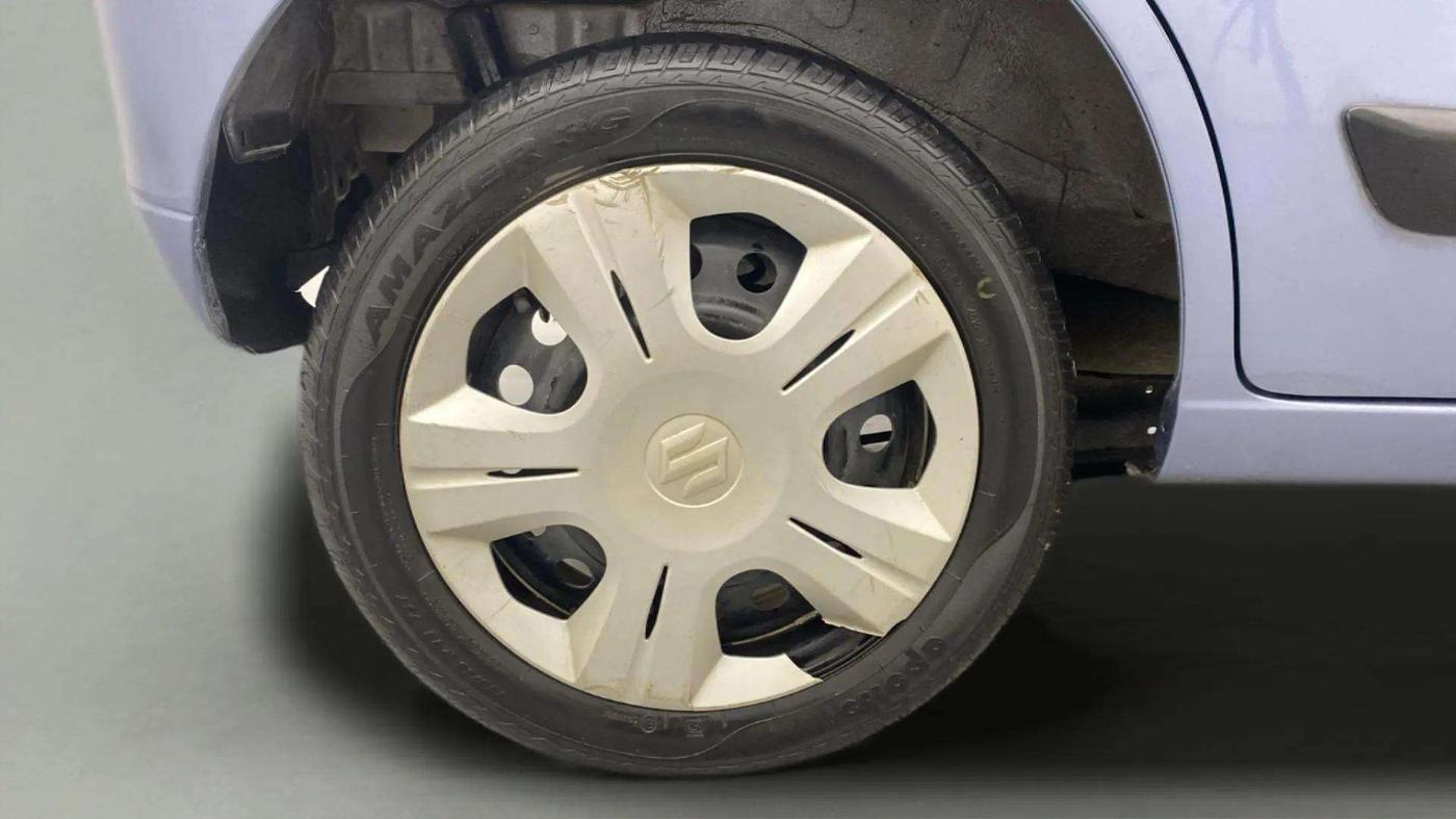 2013 Maruti Wagon R 1.0 VXI, Petrol, Manual, 69,704 km, Right Rear Wheel