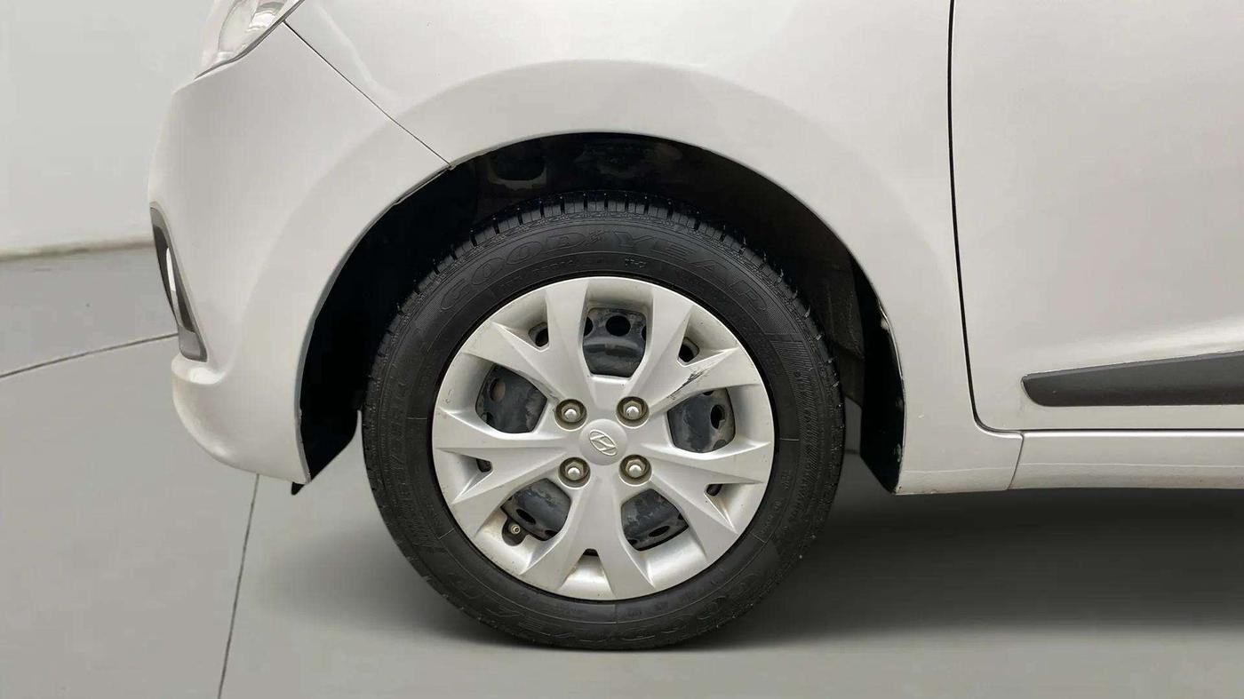 2014 Hyundai Grand i10 SPORTZ 1.2 KAPPA VTVT, Petrol, Manual, 59,003 km, Left Front Wheel