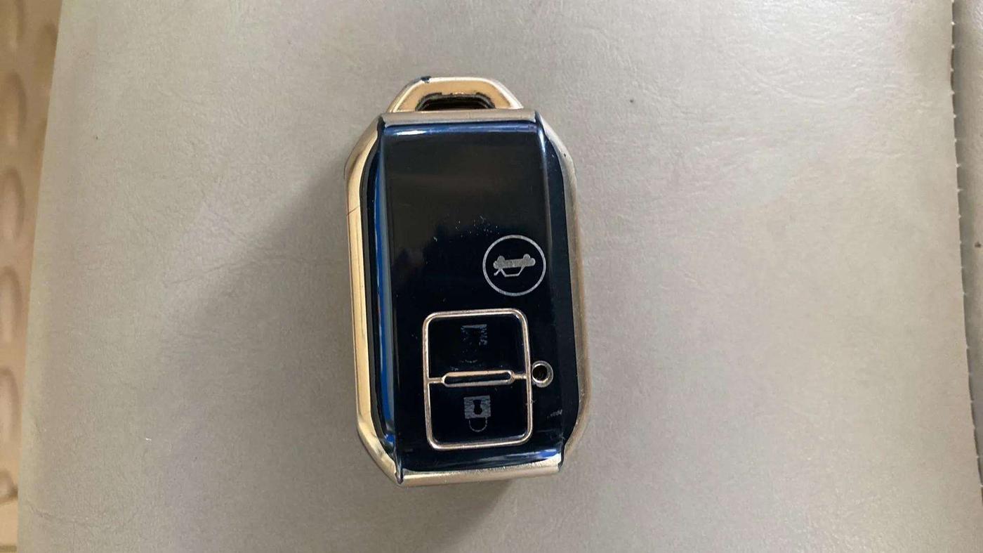 2019 Maruti Ertiga ZXI+ SHVS, Petrol, Manual, 51,391 km, Key Close Up
