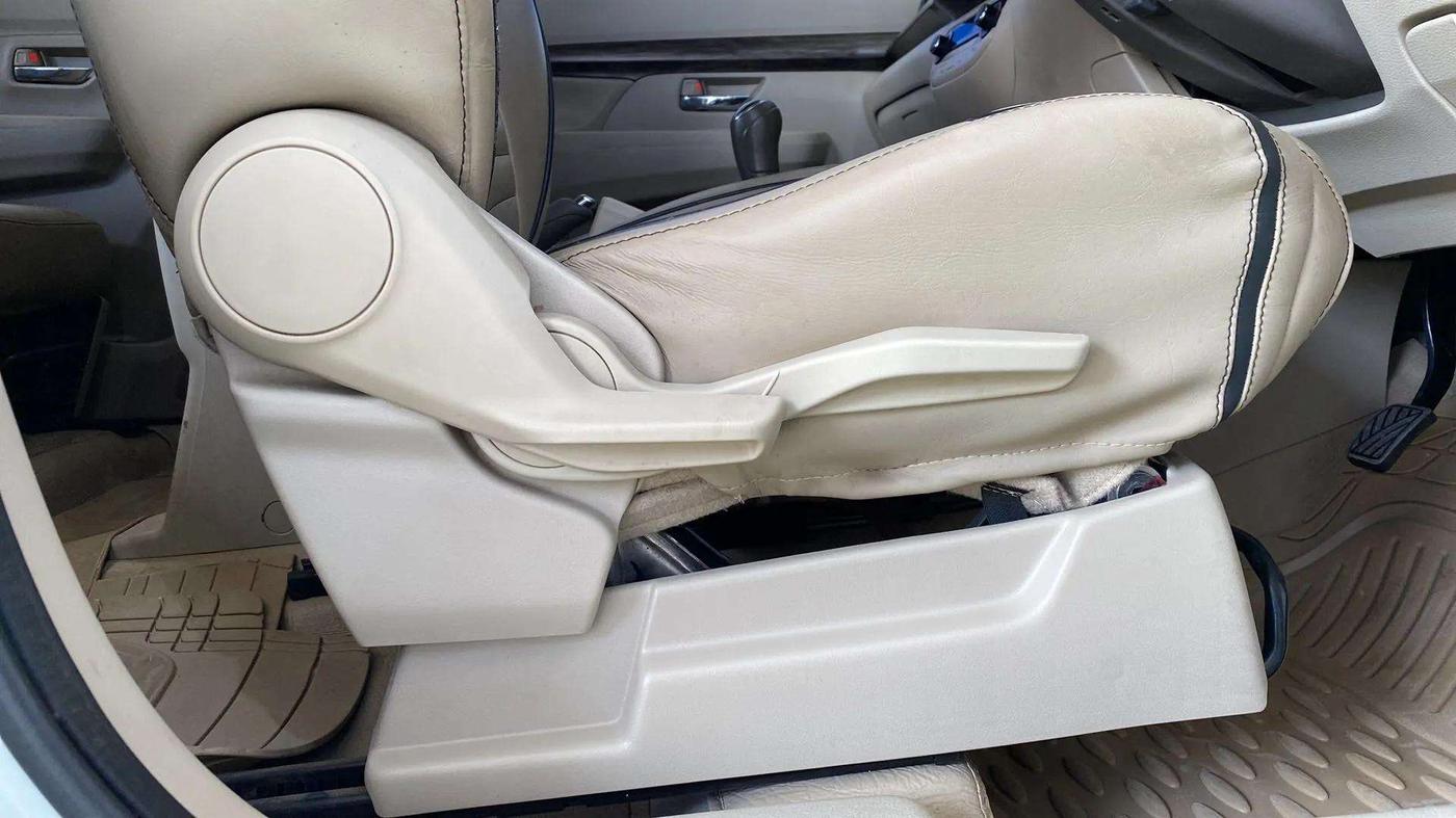 2019 Maruti Ertiga ZXI+ SHVS, Petrol, Manual, 51,391 km, Driver Side Adjustment Panel