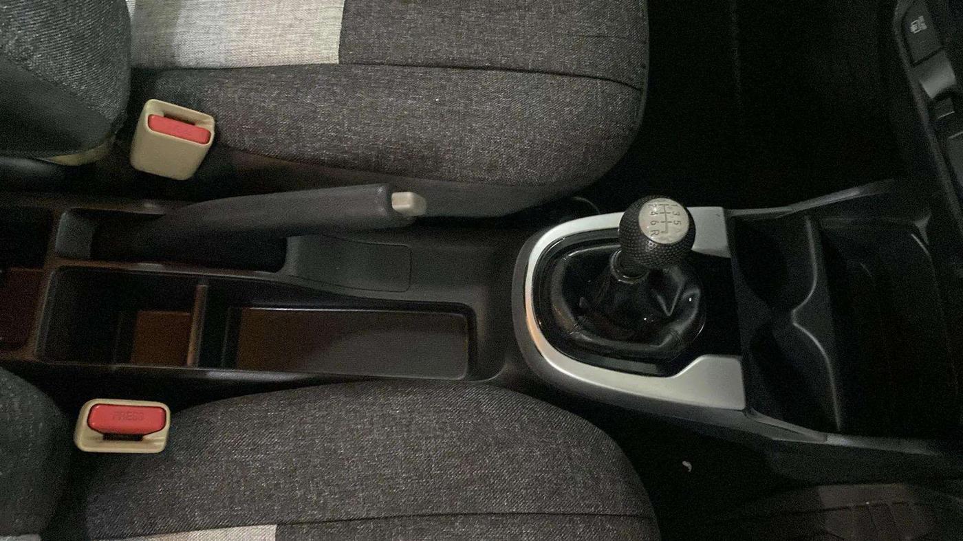 2015 Honda Jazz 1.5L I-DTEC SV, Diesel, Manual, 76,706 km, Gear Lever