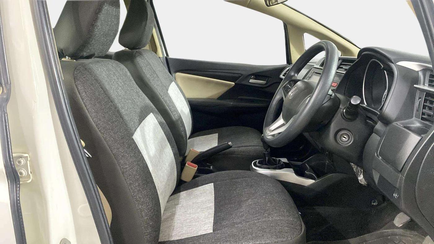 2015 Honda Jazz 1.5L I-DTEC SV, Diesel, Manual, 76,706 km, Right Side Front Door Cabin