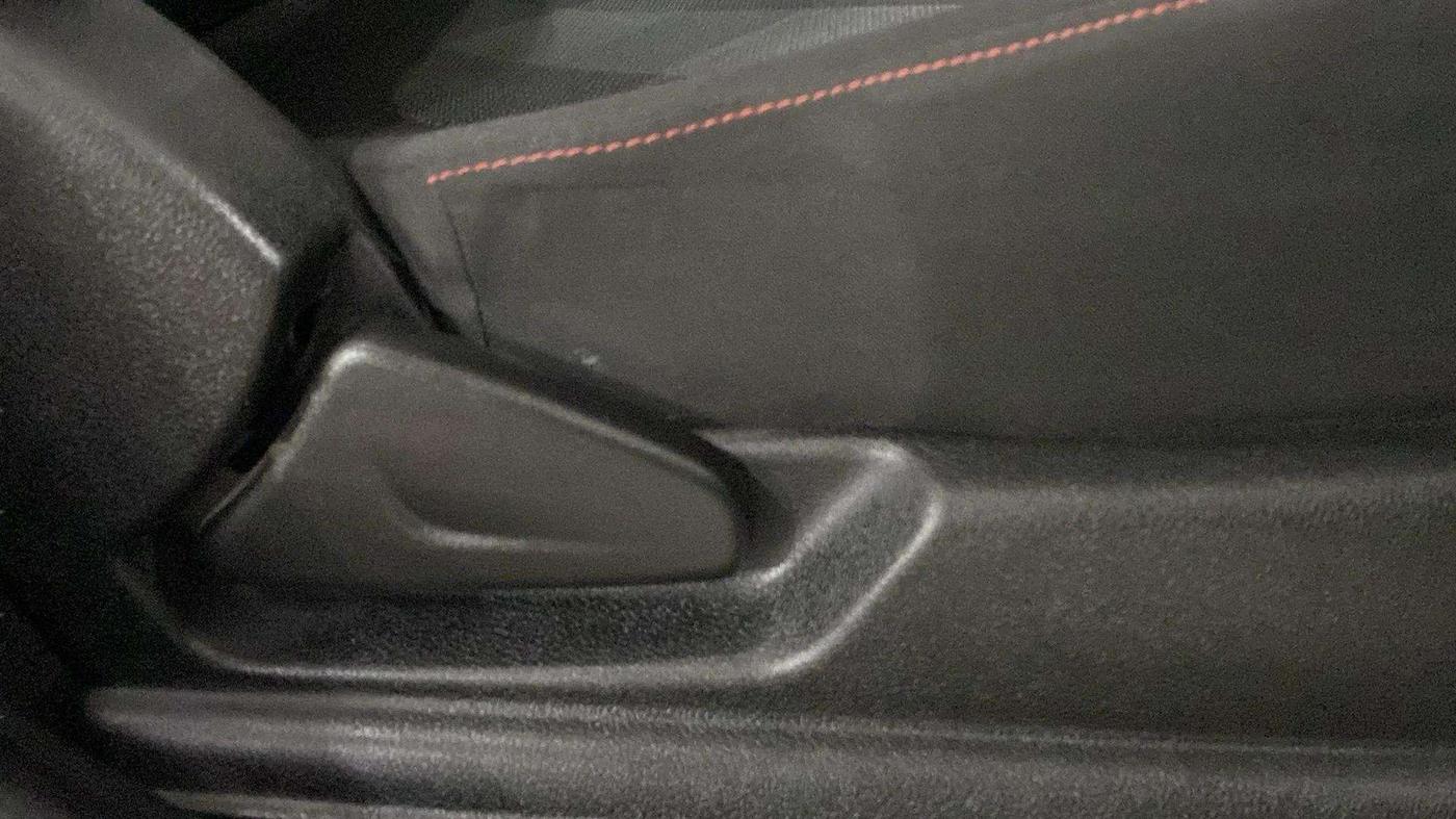 2021 Renault Kwid RXT 1.0 (O), Petrol, Manual, 22,374 km, Driver Side Adjustment Panel