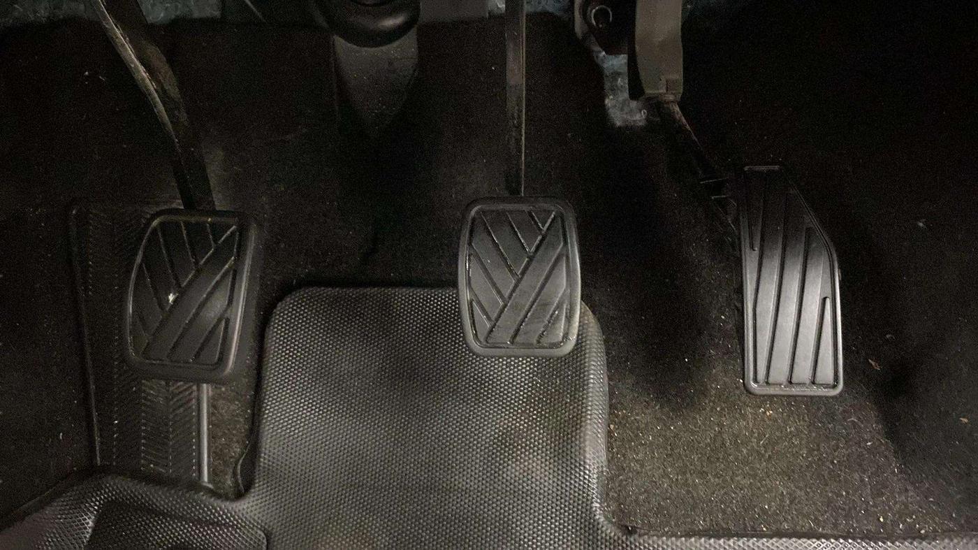 2022 Maruti Baleno DELTA PETROL 1.2, Petrol, Manual, 29,624 km, Pedals