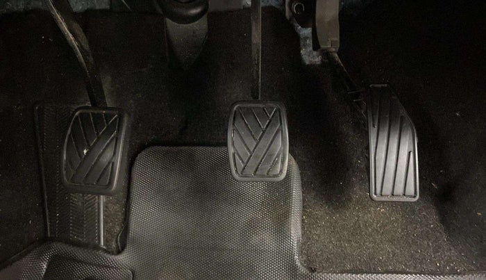 2022 Maruti Baleno DELTA PETROL 1.2, Petrol, Manual, 29,624 km, Pedals