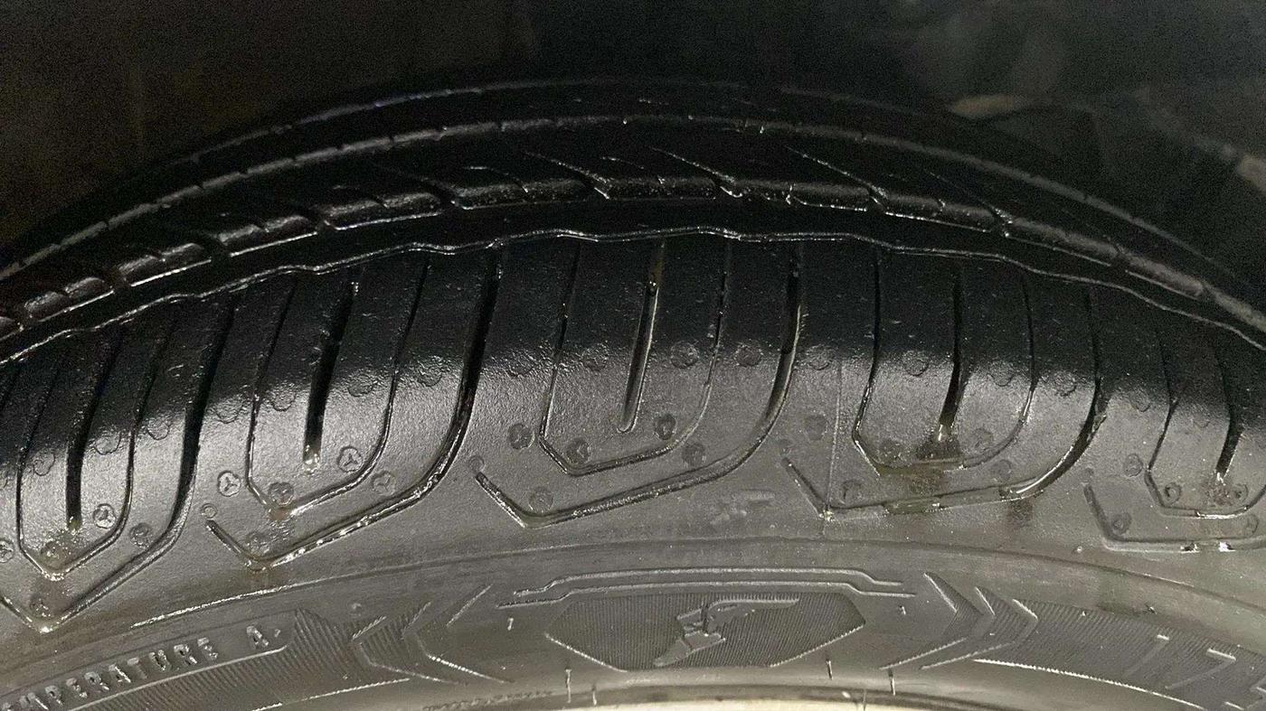 2018 Honda Amaze 1.2L I-VTEC V CVT, Petrol, Automatic, 53,963 km, Right Front Tyre Tread