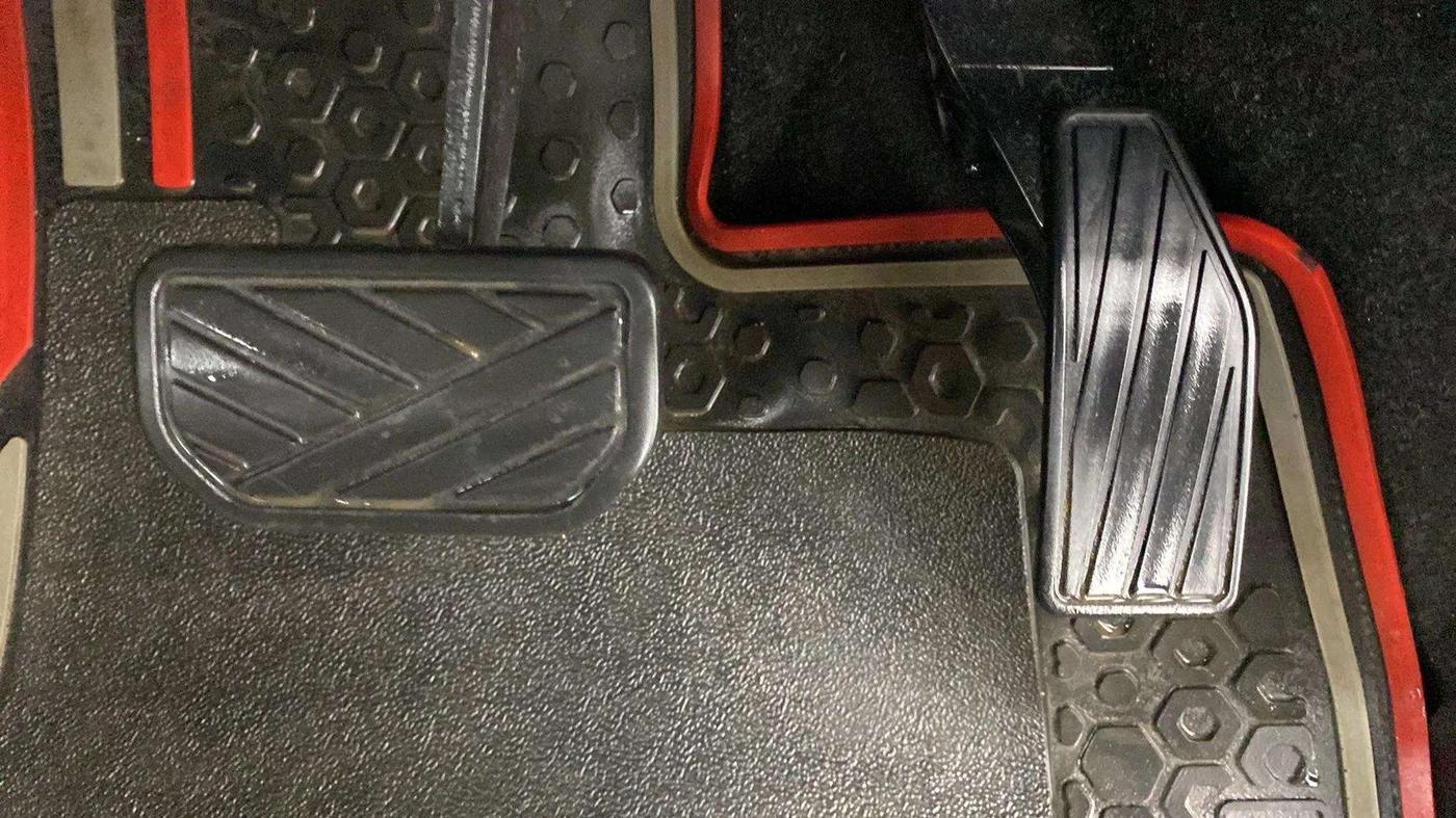 2021 Maruti S PRESSO VXI PLUS AMT, Petrol, Automatic, 20,142 km, Pedals