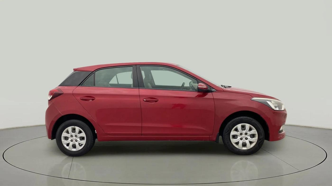 2017 Hyundai Elite i20 SPORTZ 1.2, Petrol, Manual, 32,906 km, Right Side View