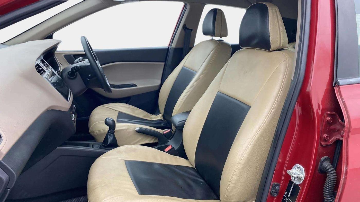2017 Hyundai Elite i20 SPORTZ 1.2, Petrol, Manual, 32,906 km, Right Side Front Door Cabin