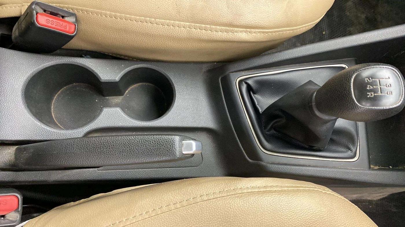 2017 Hyundai Elite i20 SPORTZ 1.2, Petrol, Manual, 32,906 km, Gear Lever