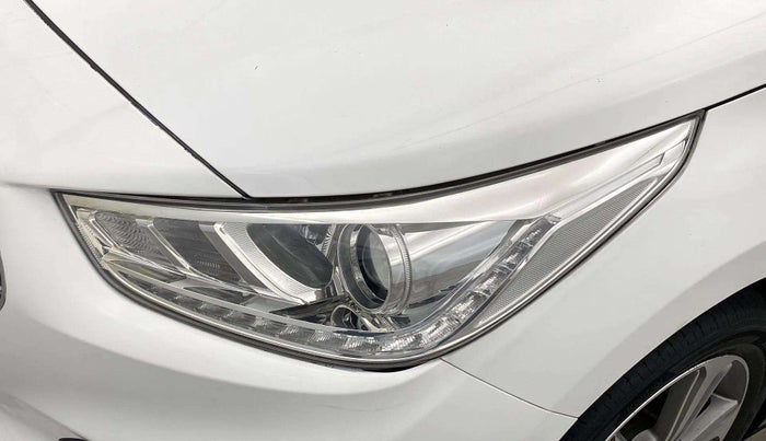 2018 Hyundai Verna 1.6 VTVT SX, Petrol, Manual, 67,411 km, Left headlight - Minor scratches