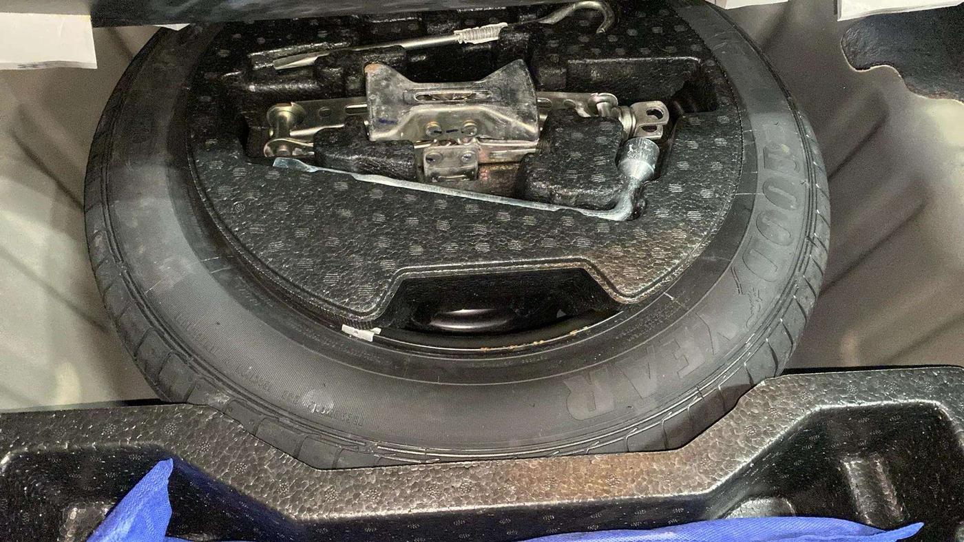 2021 Maruti Ciaz ALPHA  AT 1.5 SHVS PETROL, Petrol, Automatic, 53,972 km, Spare Tyre