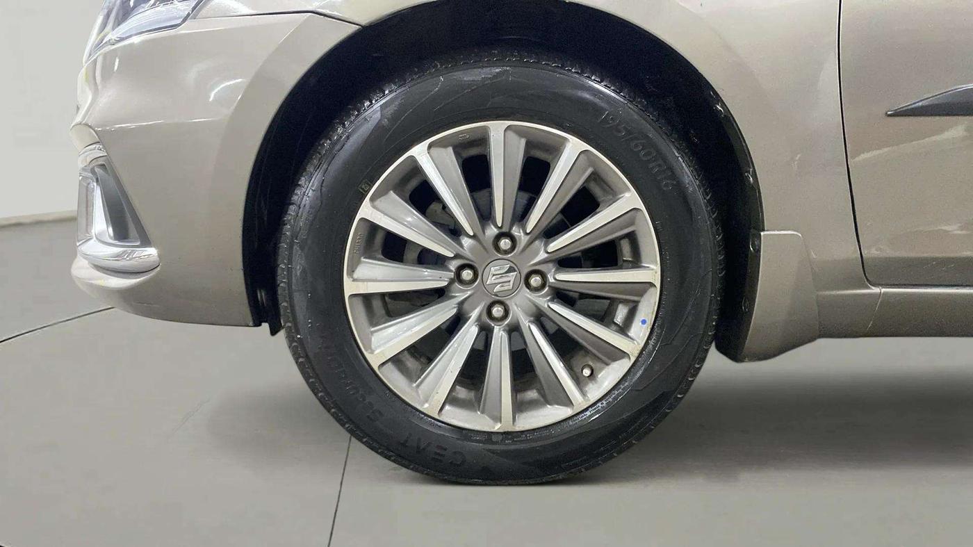 2021 Maruti Ciaz ALPHA  AT 1.5 SHVS PETROL, Petrol, Automatic, 53,972 km, Left Front Wheel