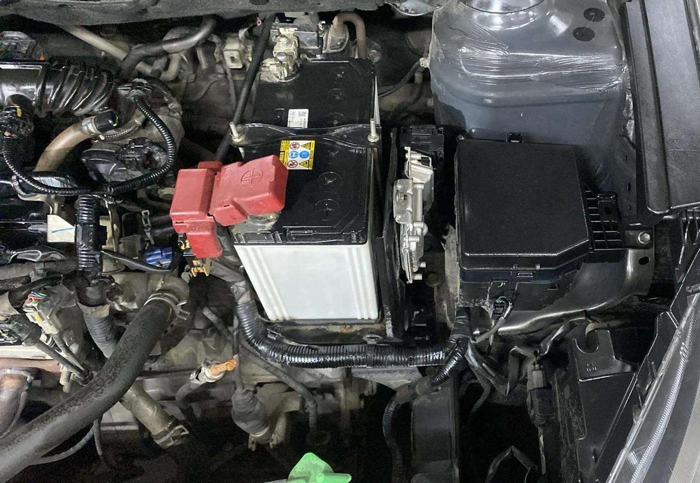 2021 Maruti Ciaz ALPHA  AT 1.5 SHVS PETROL, Petrol, Automatic, 53,972 km, Engine View - Left