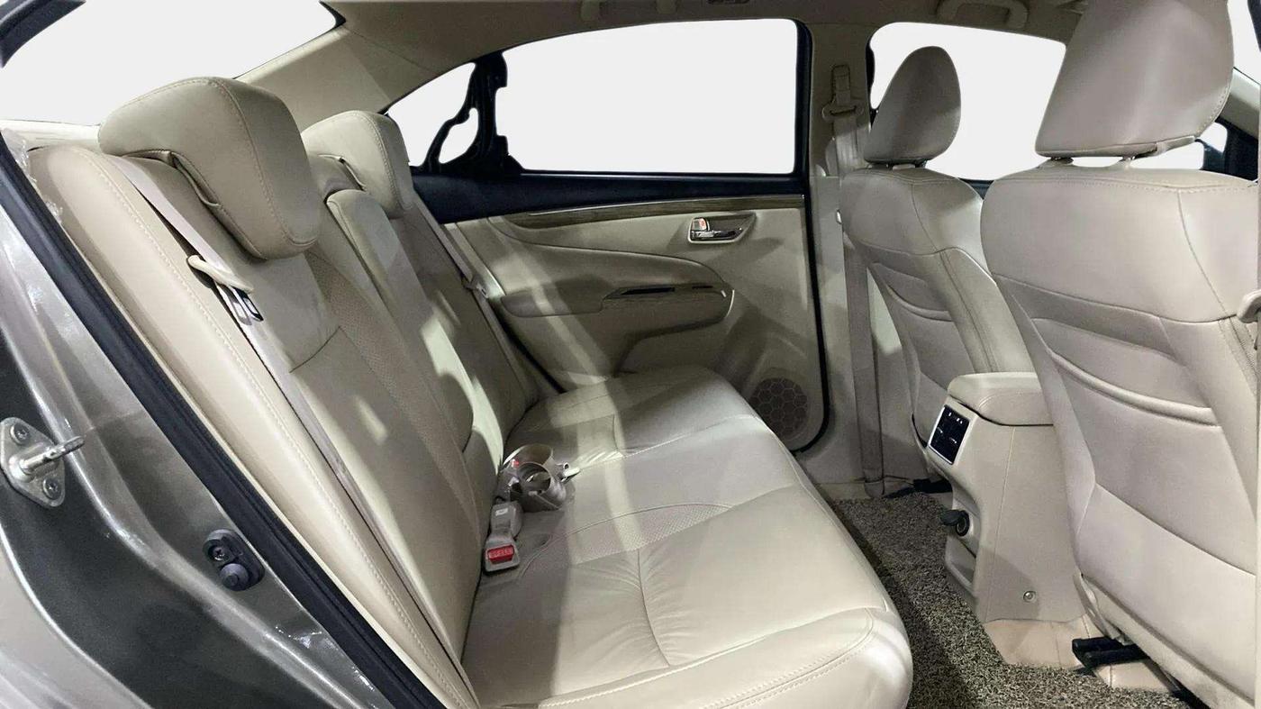 2021 Maruti Ciaz ALPHA  AT 1.5 SHVS PETROL, Petrol, Automatic, 53,972 km, Right Side Rear Door Cabin