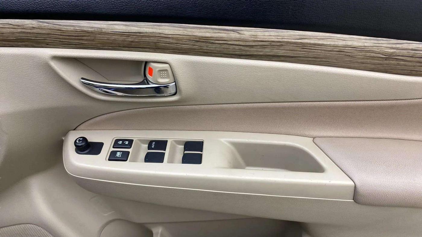 2020 Maruti Ciaz DELTA 1.5 SHVS MT PETROL, Petrol, Manual, 12,796 km, Driver Side Door Panels Control