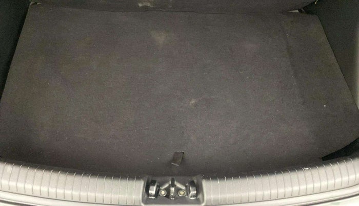2017 Hyundai Grand i10 ASTA 1.2 KAPPA VTVT, Petrol, Manual, 45,011 km, Boot Inside