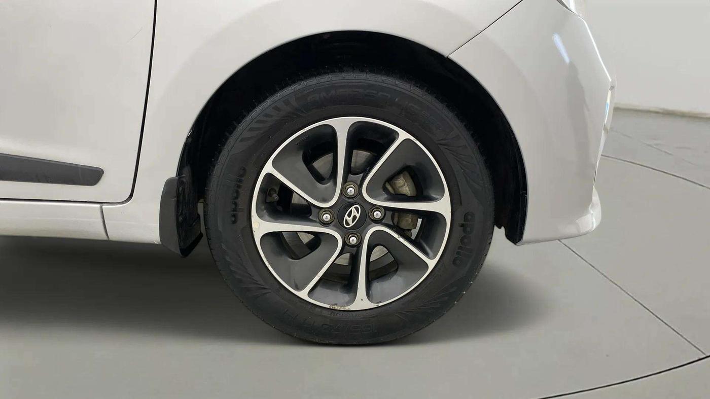 2017 Hyundai Grand i10 ASTA 1.2 KAPPA VTVT, Petrol, Manual, 45,011 km, Right Front Wheel