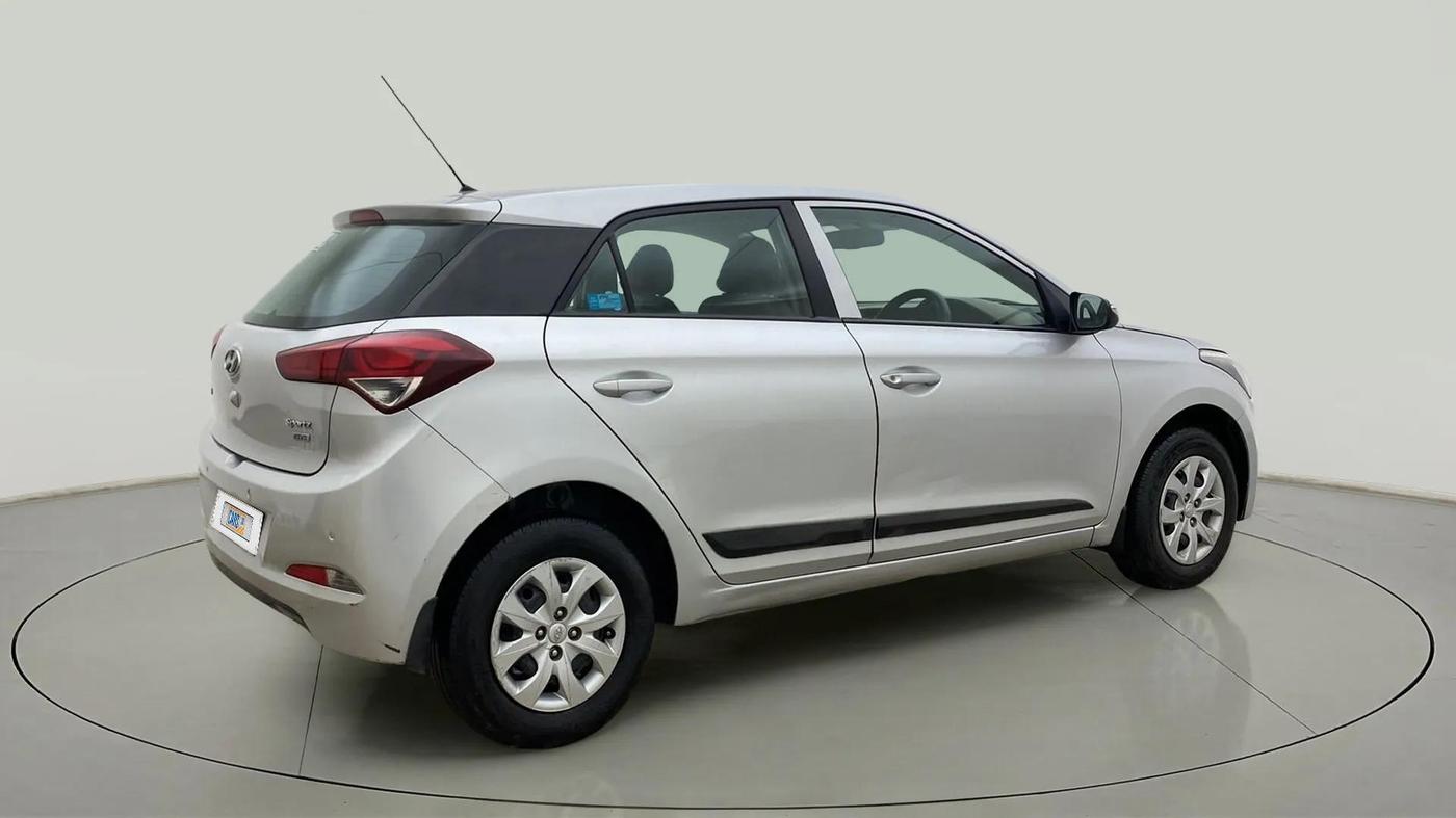 2015 Hyundai Elite i20 SPORTZ 1.2, Petrol, Manual, 77,234 km, Right Back Diagonal