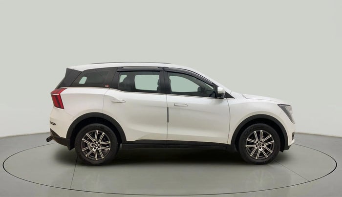 2022 Mahindra XUV700 AX 7 LUXURY D AT 7 STR, Diesel, Automatic, 56,278 km, Right Side View