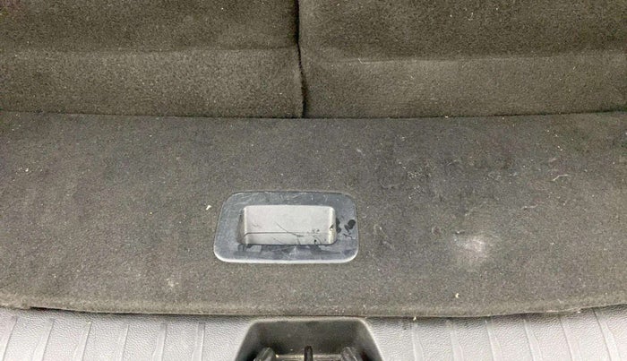 2022 Mahindra XUV700 AX 7 LUXURY D AT 7 STR, Diesel, Automatic, 56,278 km, Boot Inside