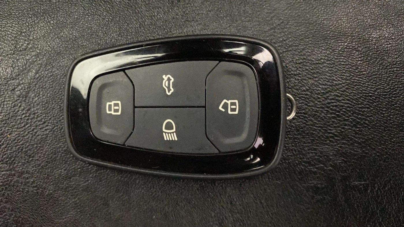 2019 Tata NEXON XZ PLUS PETROL, Petrol, Manual, 42,628 km, Key Close Up
