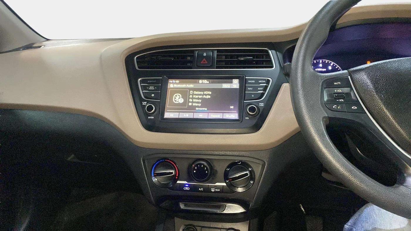 2020 Hyundai Elite i20 SPORTZ PLUS 1.2 DUAL TONE, Petrol, Manual, 71,359 km, Air Conditioner