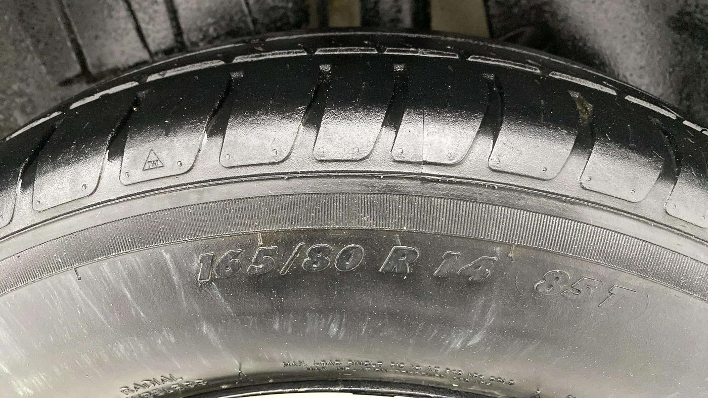 2019 Maruti Dzire VXI, Petrol, Manual, 54,653 km, Left Rear Tyre Tread