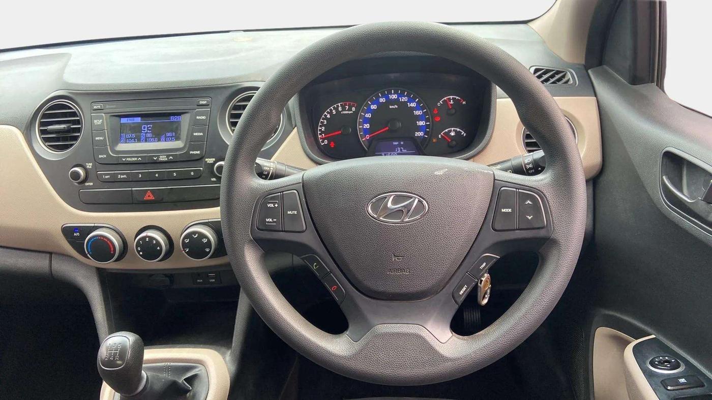 2018 Hyundai Xcent E+, Petrol, Manual, 31,485 km, Steering Wheel Close Up