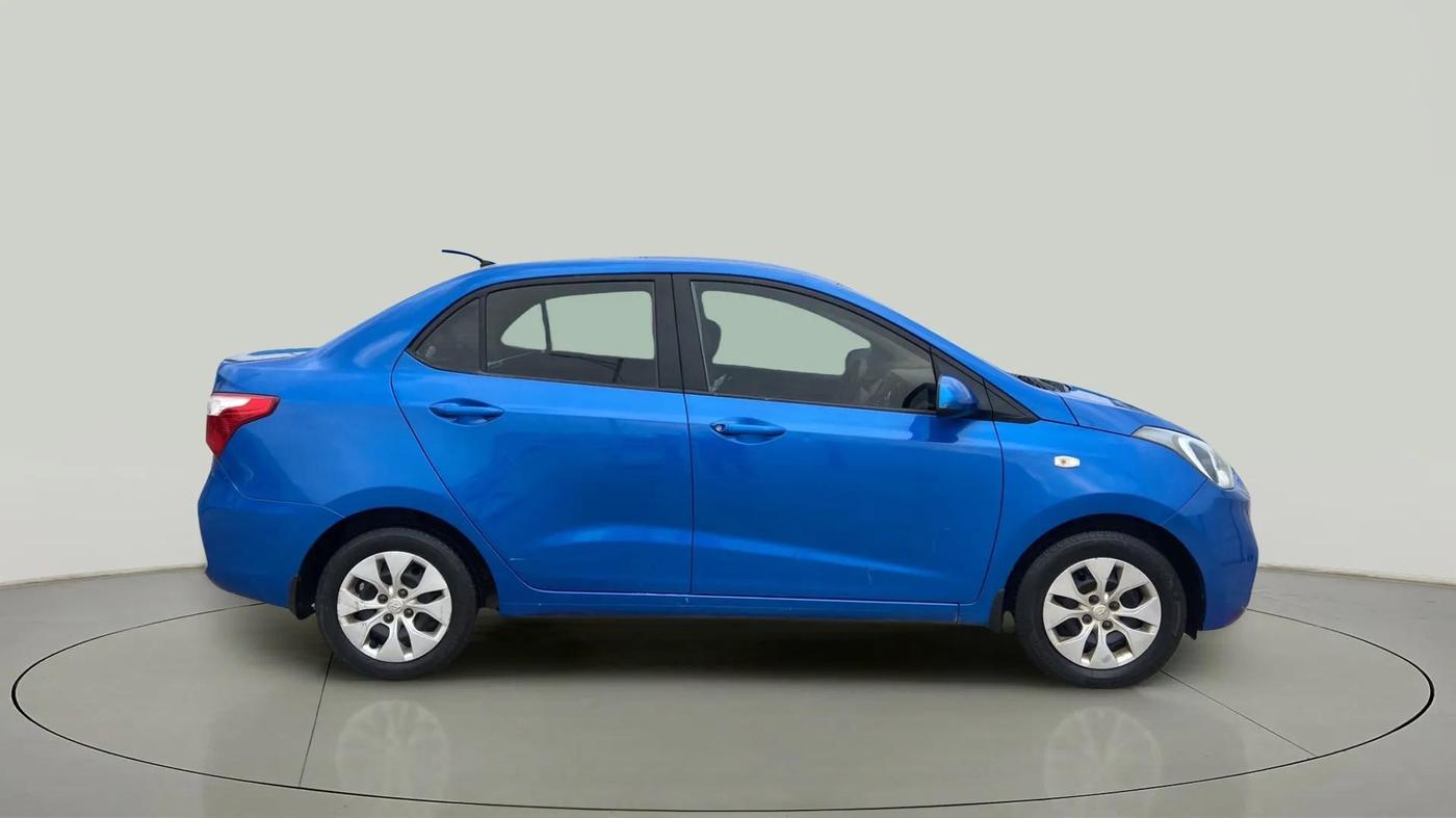 2018 Hyundai Xcent E+, Petrol, Manual, 31,485 km, Right Side View