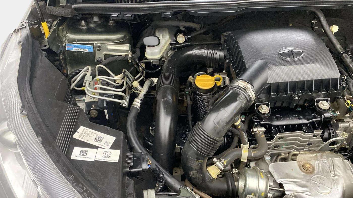 2022 Tata NEXON XZ PLUS PETROL, Petrol, Manual, 17,378 km, Engine View - Right