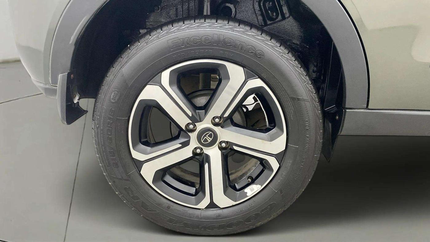 2022 Tata NEXON XZ PLUS PETROL, Petrol, Manual, 17,378 km, Right Rear Wheel