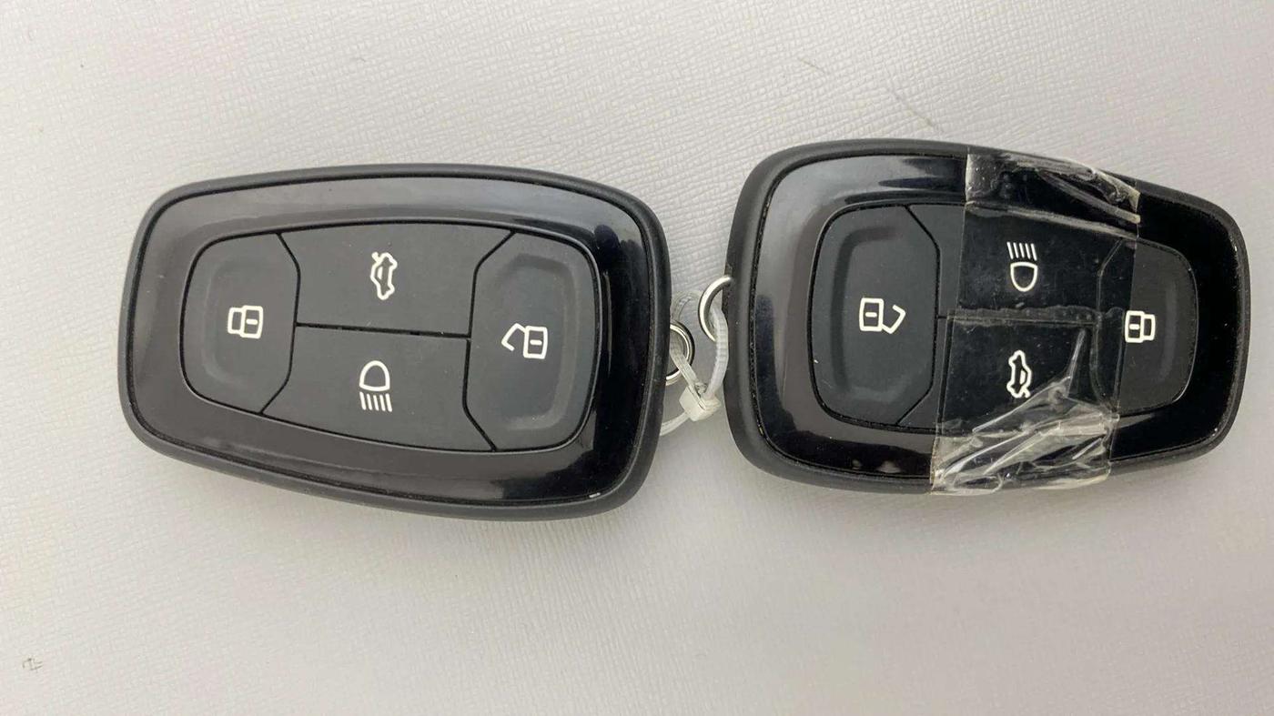 2022 Tata NEXON XZ PLUS PETROL, Petrol, Manual, 17,378 km, Key Close Up