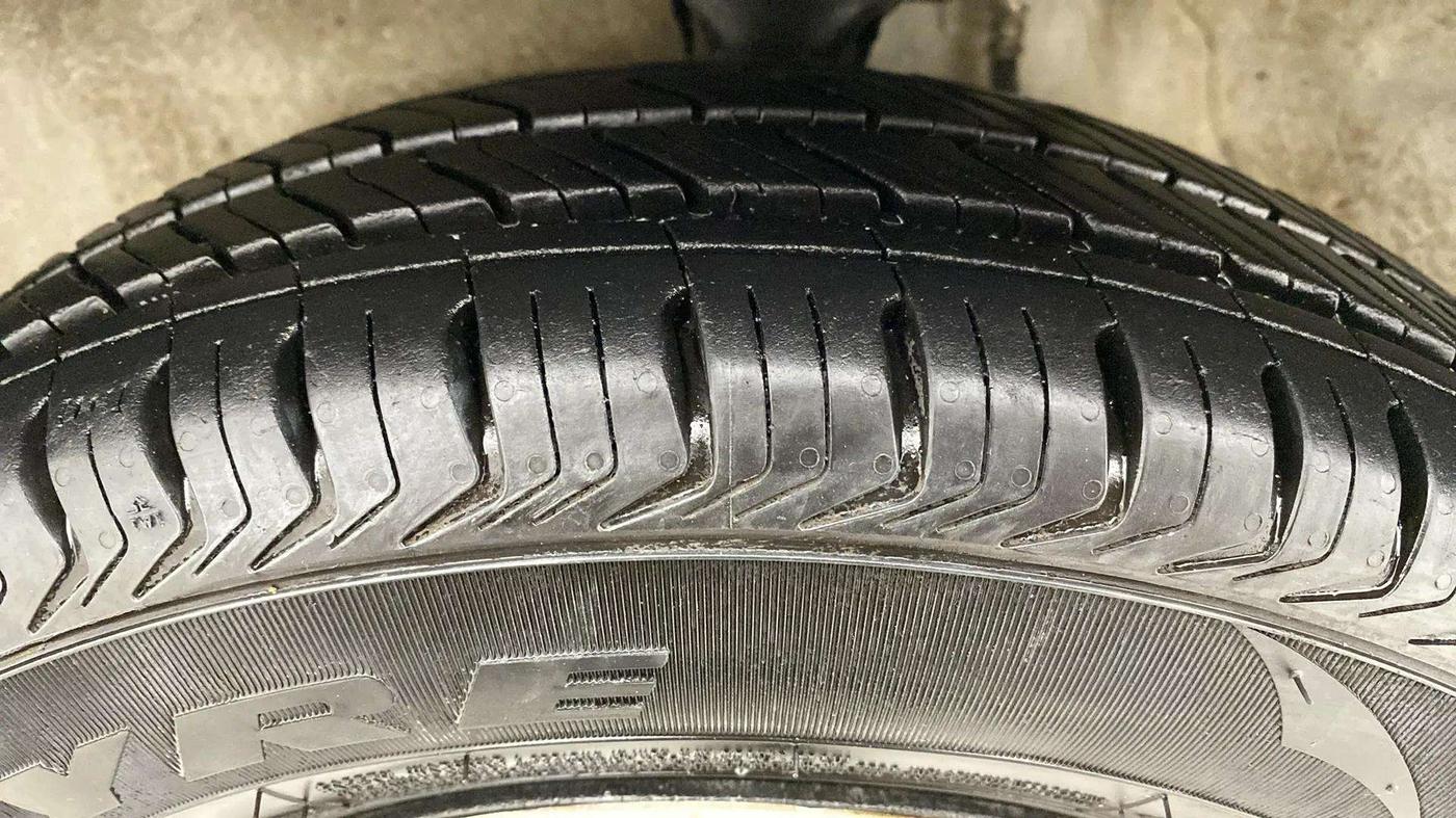 2018 Maruti Alto 800 LXI, Petrol, Manual, 58,080 km, Left Front Tyre Tread