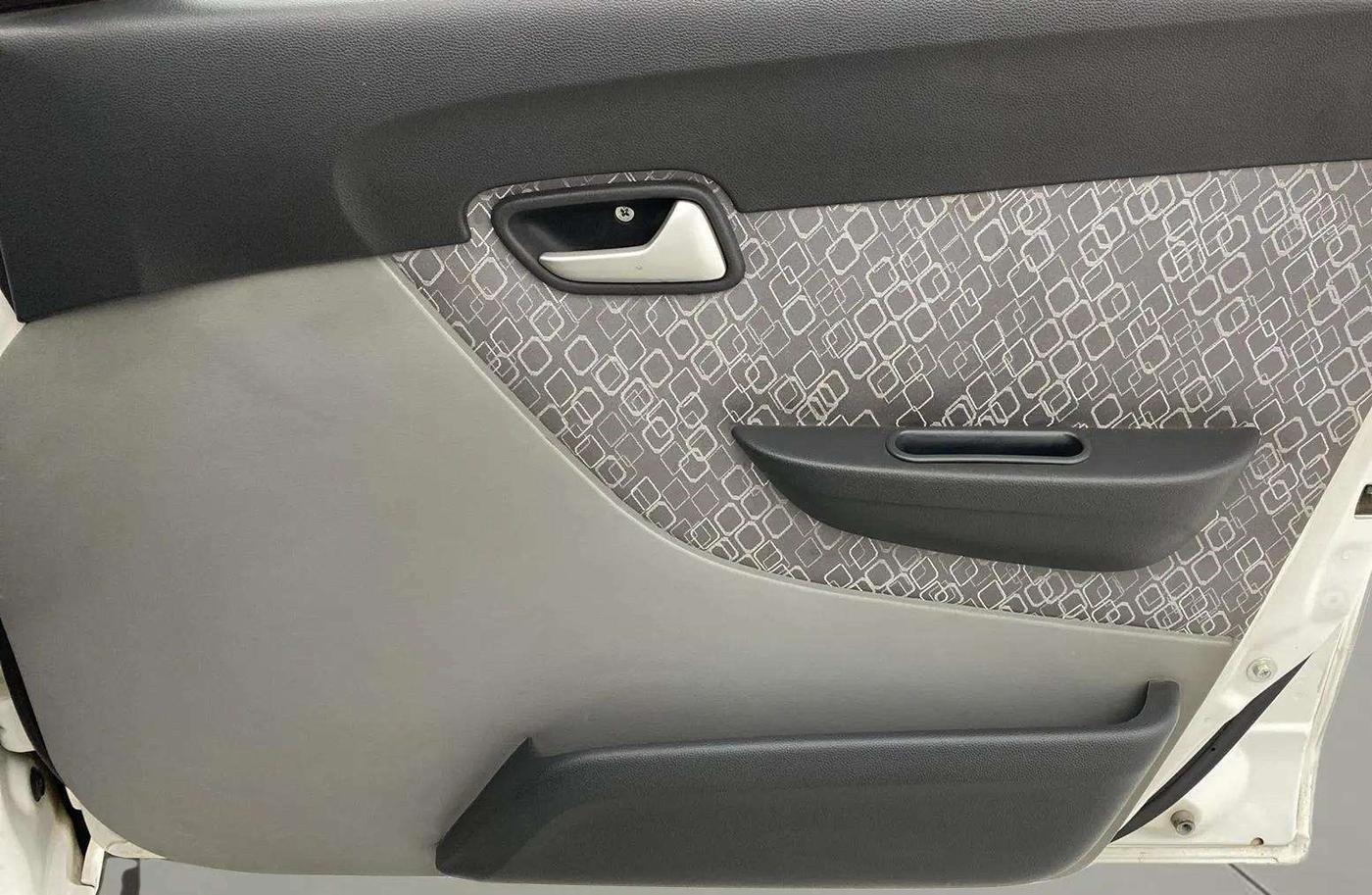 2018 Maruti Alto 800 LXI, Petrol, Manual, 58,080 km, Driver Side Door Panels Control