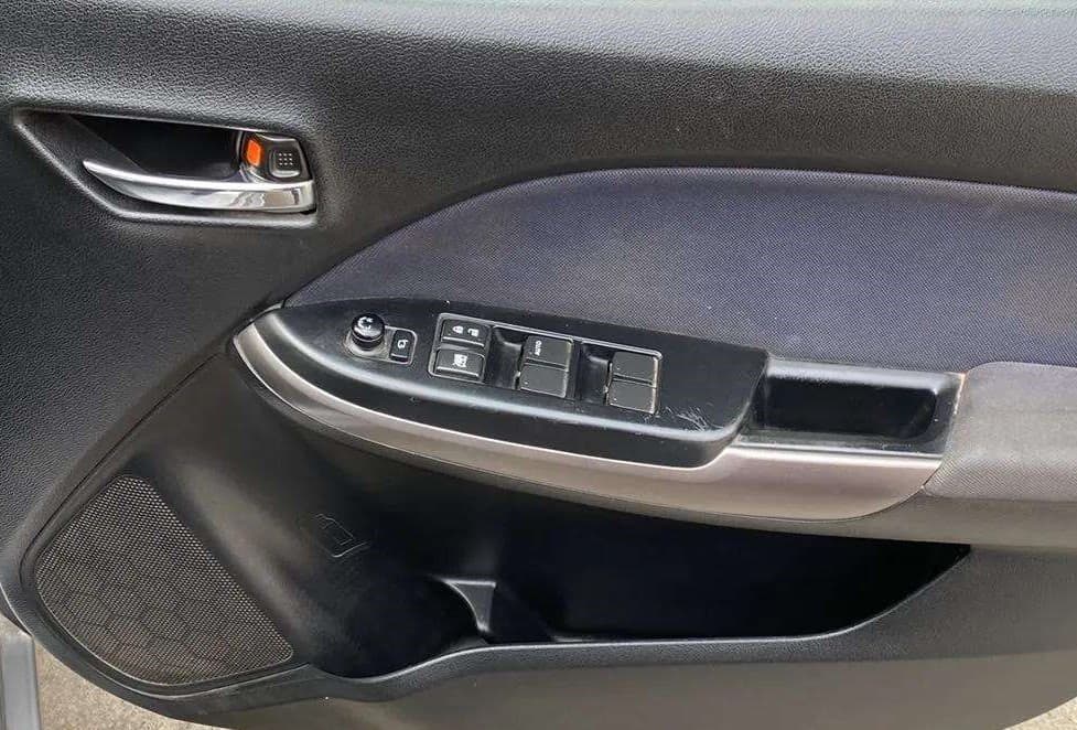 2020 Maruti Baleno DELTA PETROL 1.2, Petrol, Manual, 39,737 km, Driver Side Door Panels Control