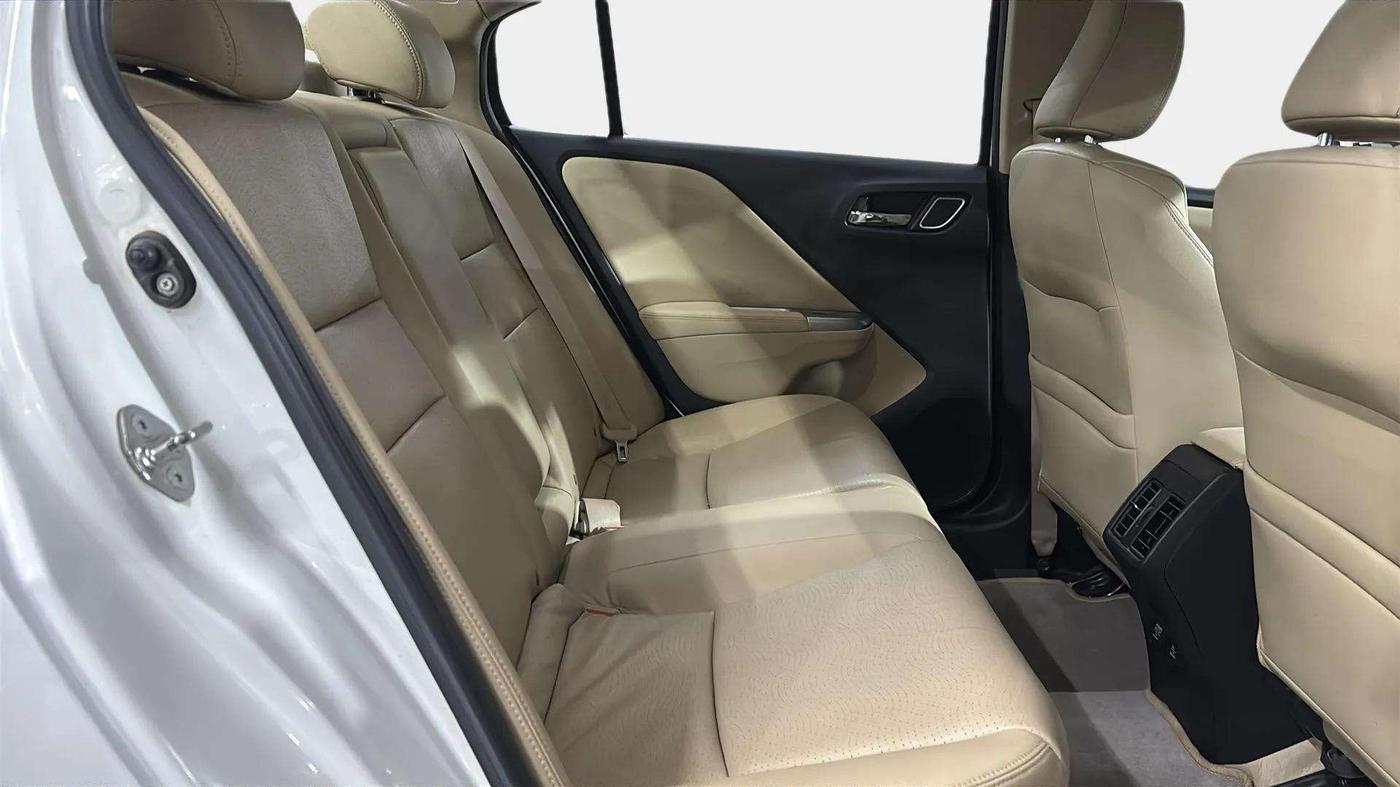 2018 Honda City 1.5L I-VTEC ZX CVT, Petrol, Automatic, 26,485 km, Right Side Rear Door Cabin