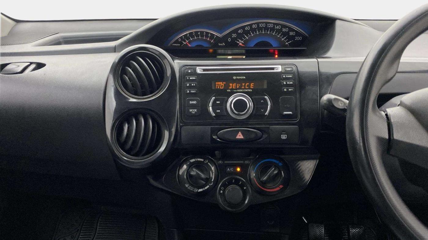 2014 Toyota Etios CROSS 1.4 GD, Diesel, Manual, 1,22,404 km, Air Conditioner