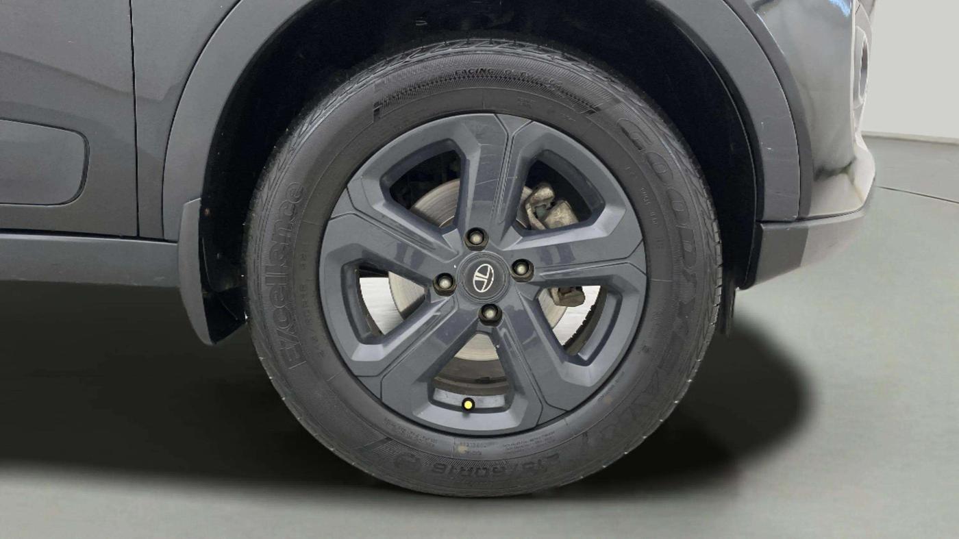 2022 Tata NEXON XZ PLUS (HS) PETROL DARK EDITION, CNG, Manual, 87,496 km, Right Front Wheel
