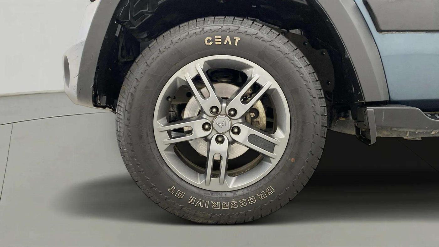 2023 Mahindra Thar LX P 2WD AT HT, Petrol, Automatic, 22,131 km, Left Front Wheel