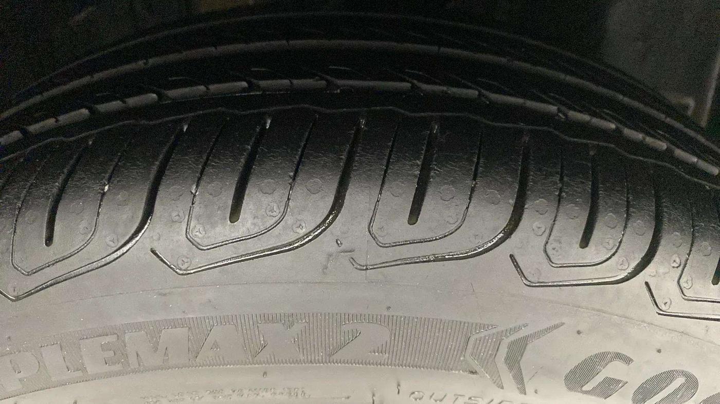 2022 Tata ALTROZ XZ PLUS PETROL DARK EDITION, Petrol, Manual, 21,808 km, Right Front Tyre Tread