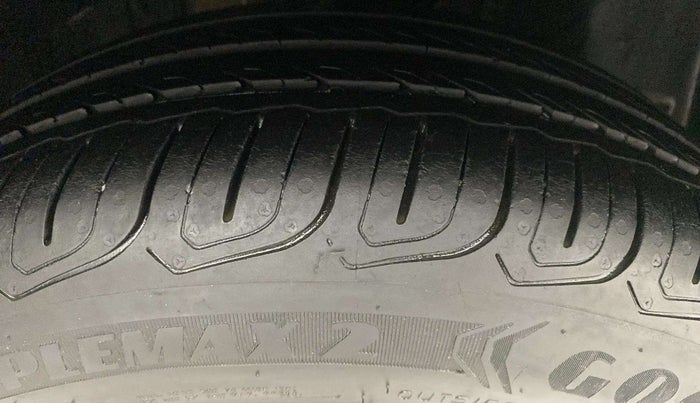 2022 Tata ALTROZ XZ PLUS PETROL DARK EDITION, Petrol, Manual, 21,808 km, Right Front Tyre Tread