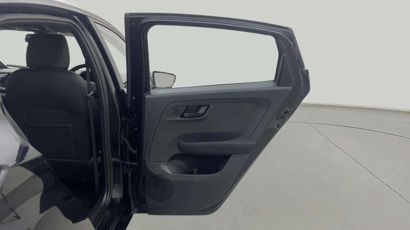 2022 Tata ALTROZ XZ PLUS PETROL DARK EDITION, Petrol, Manual, 21,808 km, RHS Rear Door