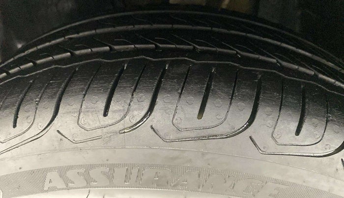 2022 Tata ALTROZ XZ PLUS PETROL DARK EDITION, Petrol, Manual, 21,808 km, Left Front Tyre Tread