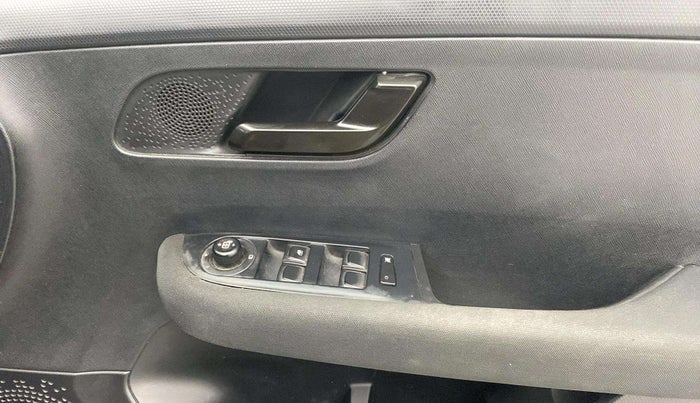 2022 Tata ALTROZ XZ PLUS PETROL DARK EDITION, Petrol, Manual, 21,808 km, Driver Side Door Panels Control